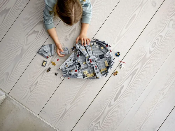 LEGO Star Wars Millennium Falcon 75257 Building Set - Starship Model with Finn, Chewbacca, Lando Calrissian, Boolio, C-3PO, R2-D2, and D-O Minifigures, The Rise of Skywalker Movie Collection - Image 3