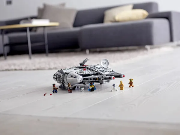 LEGO Star Wars Millennium Falcon 75257 Building Set - Starship Model with Finn, Chewbacca, Lando Calrissian, Boolio, C-3PO, R2-D2, and D-O Minifigures, The Rise of Skywalker Movie Collection - Image 4