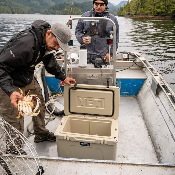 YETI Tundra 45 Cooler - Image 7