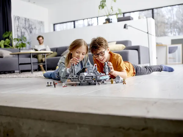 LEGO Star Wars Millennium Falcon 75257 Building Set - Starship Model with Finn, Chewbacca, Lando Calrissian, Boolio, C-3PO, R2-D2, and D-O Minifigures, The Rise of Skywalker Movie Collection - Image 2